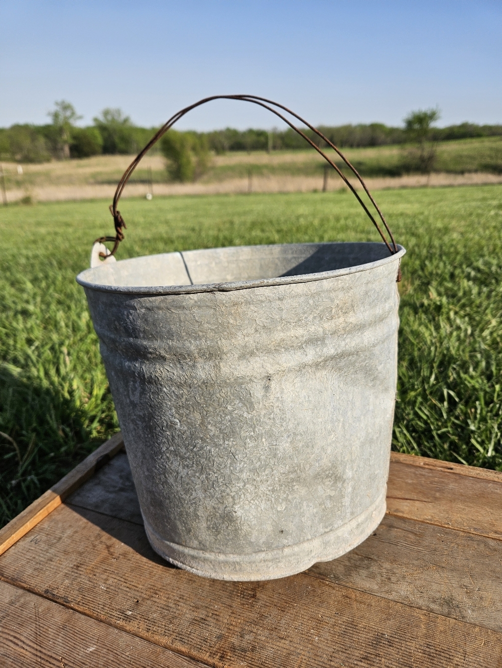 Vintage Galvanized Metal Utility Bucket 9” T x 10.5” W Handle Rustic Garden Pail